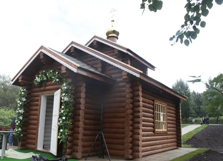 Храм в матвеевском москва. Храм успения богородицы матвеевская. Храм иконы божией матери мичуринскск. Храм успения богородицы матвеевская. Храм в матвеевском москва.