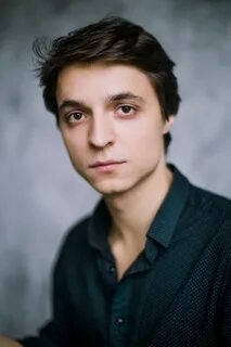 Олейник актер
