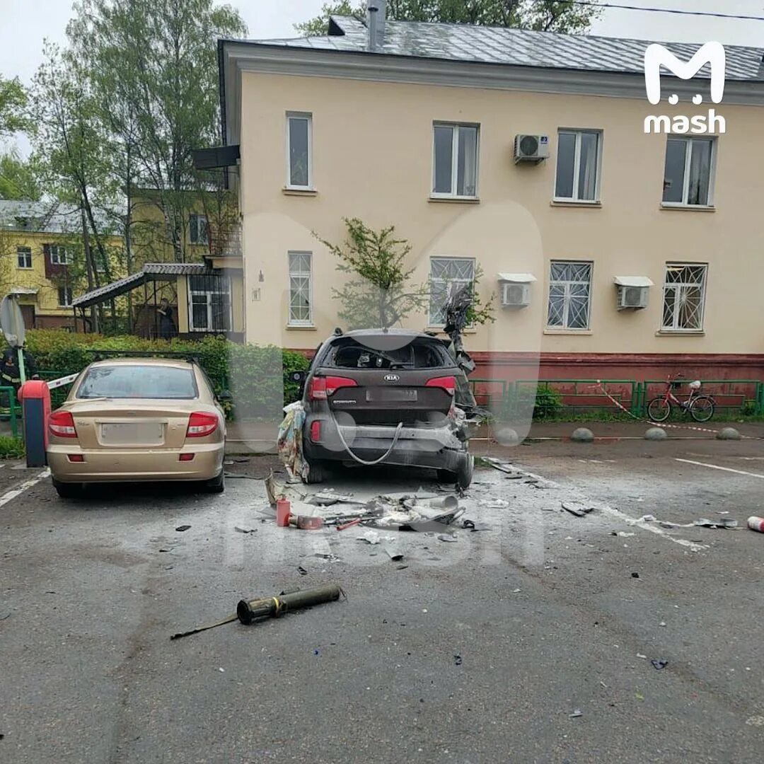 Взорвали автомобиль в Мытищах. Взорвался гранатомет в Мытищах. Подорвали машину в Мытищах. Взорвался гранатомет