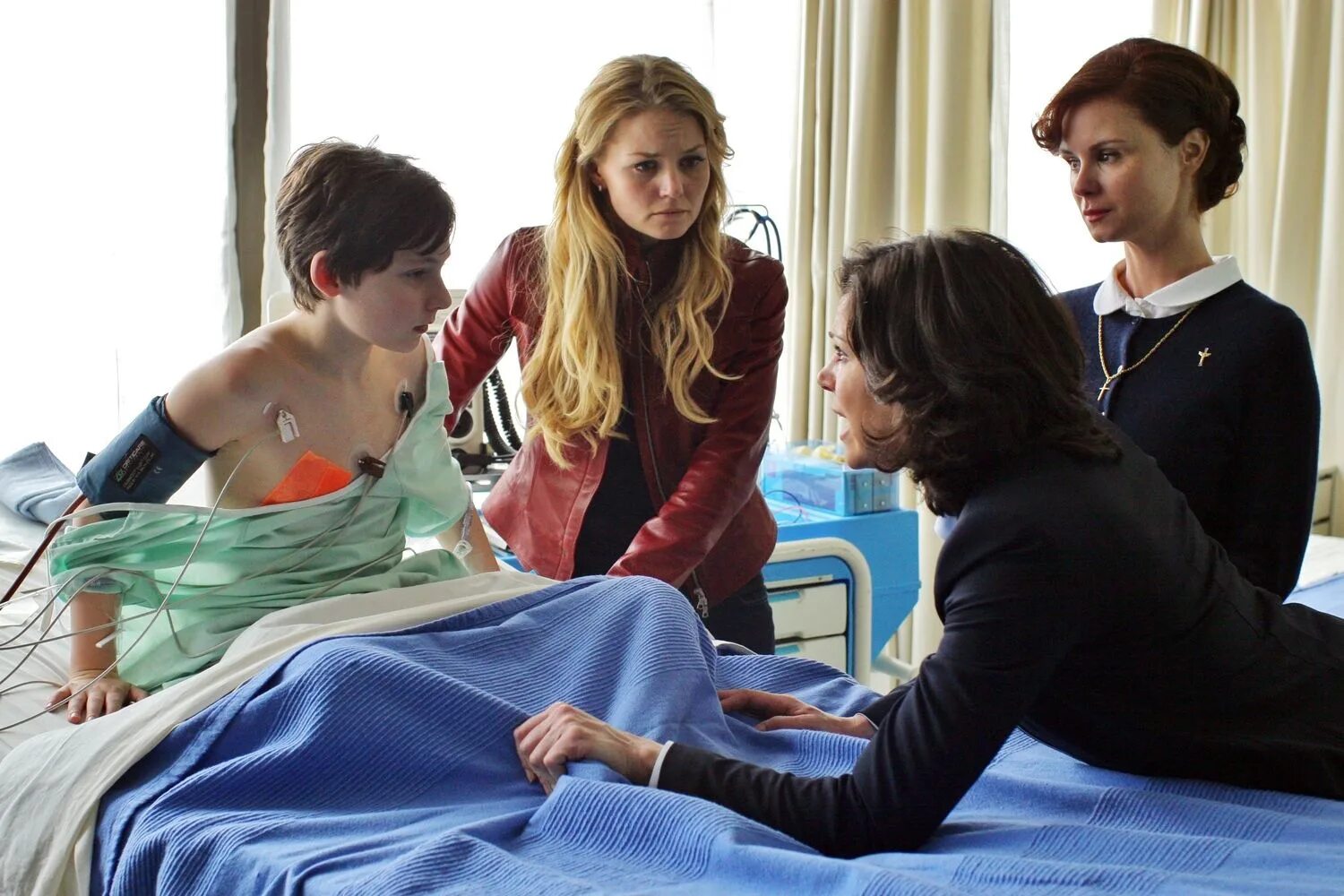 Кино жизнь впереди 2017. Светская жизнь фильм вуди аллена. Жить жизнь фрагмент. Курбан идрисов. Кристофер уокен 9 жизней.