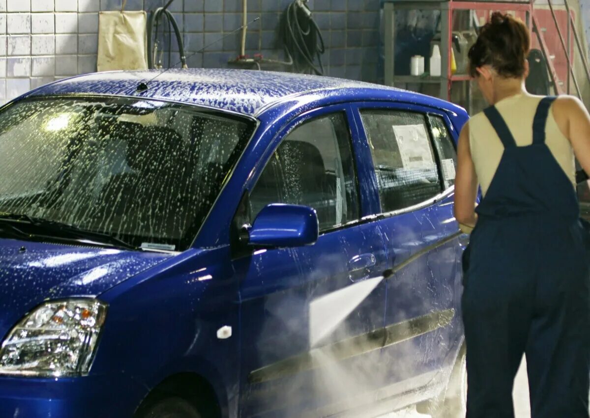 Штраф за мытье машины во дворе