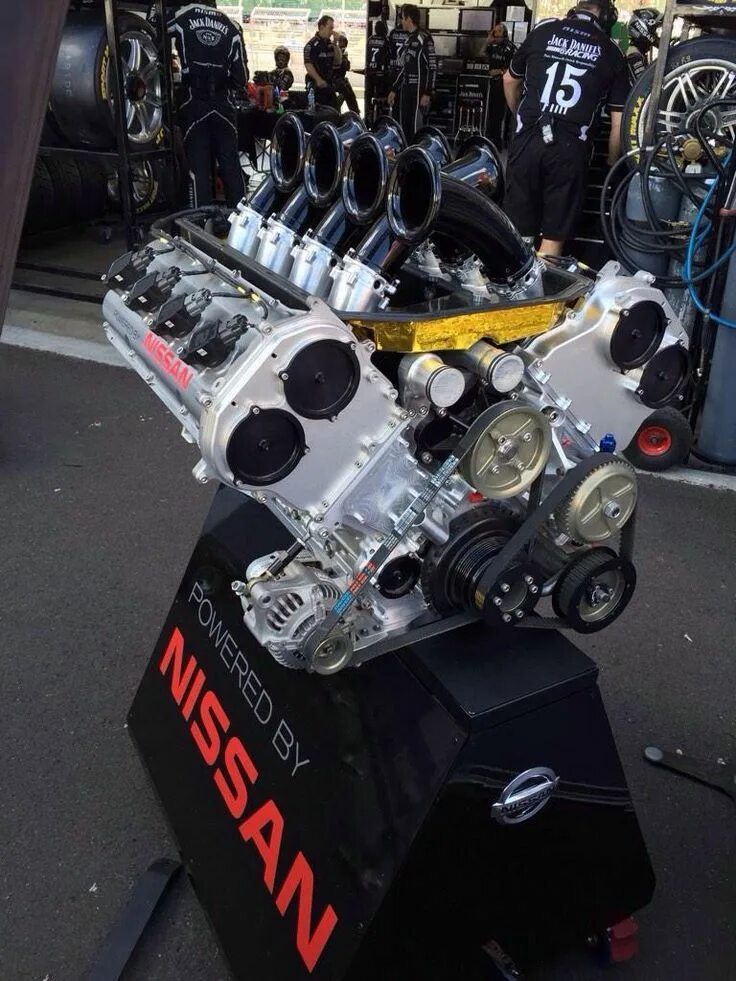Мотор v8 Ниссан. Nissan v12. Nissan v8 engine. Ниссан v12 мотор.