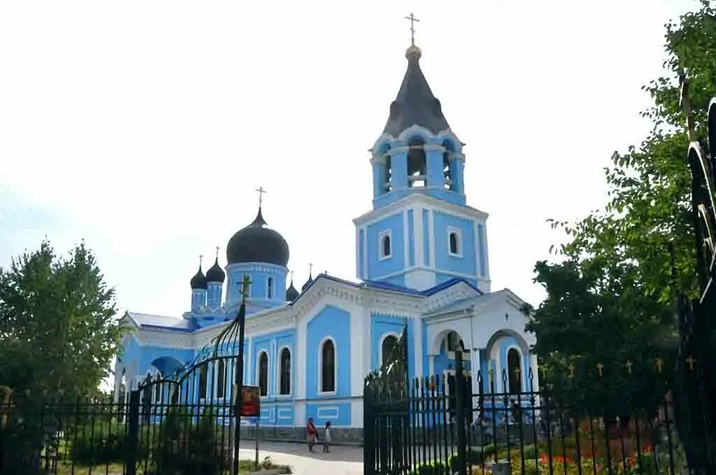 Храм лабинск. Храм Успения Пресвятой Богородицы Лабинск. Соборный храм Успения Пресвятой Богородицы Лабинск. Свято Успенский храм город Лабинск.