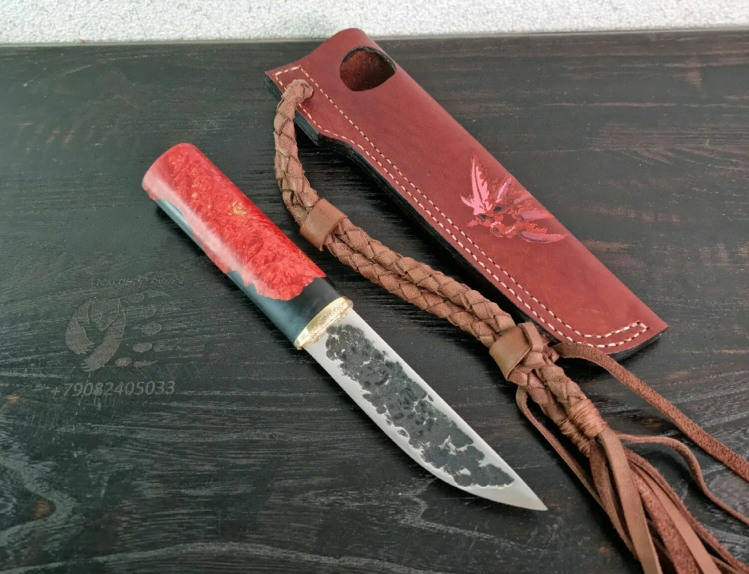 Складной нож whisper. Красный темляк на черный нож. Red knives магазин ножей. Нож дук дук. Red knives магазин ножей.
