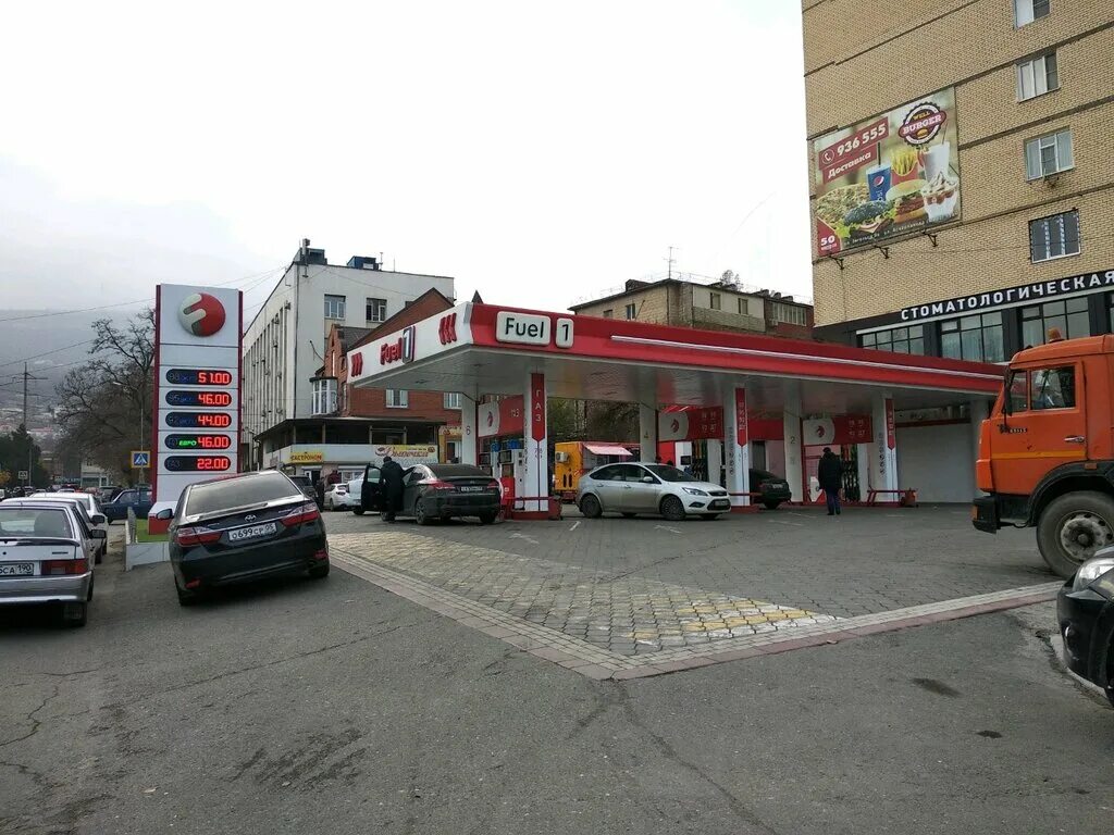 Салон красоты академия красоты махачкале. 1 махачкала. Титова 1 махачкала медикал хаус. Коркмасова 109. Мумушка кафе в махачкале.