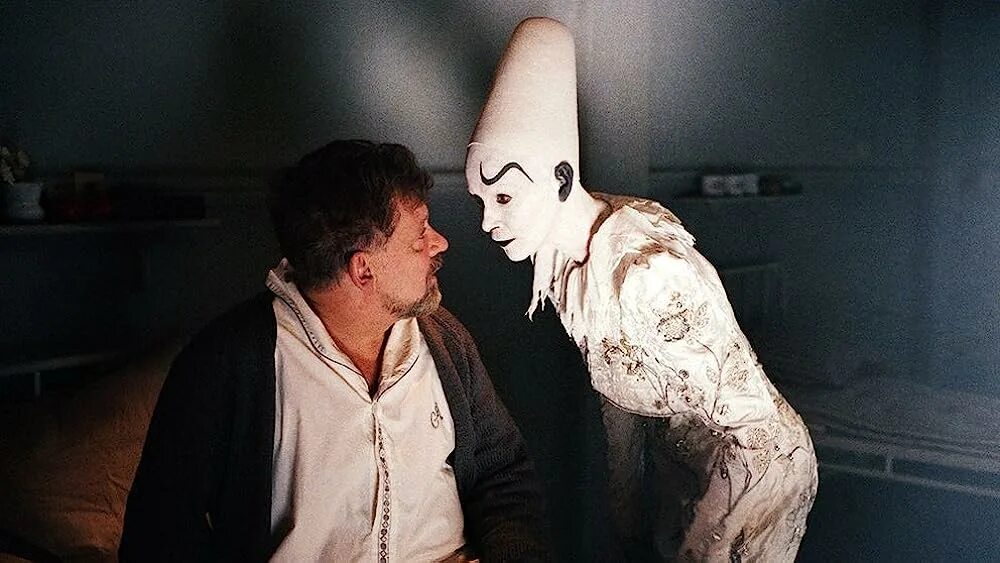 Бергман алексей "сын безумия". До чего довел планету этот фигляр пэжэ. Фигляр шумящий на помосте клоун. Фиглярство что это простыми словами. Кин дза дза фигляр.