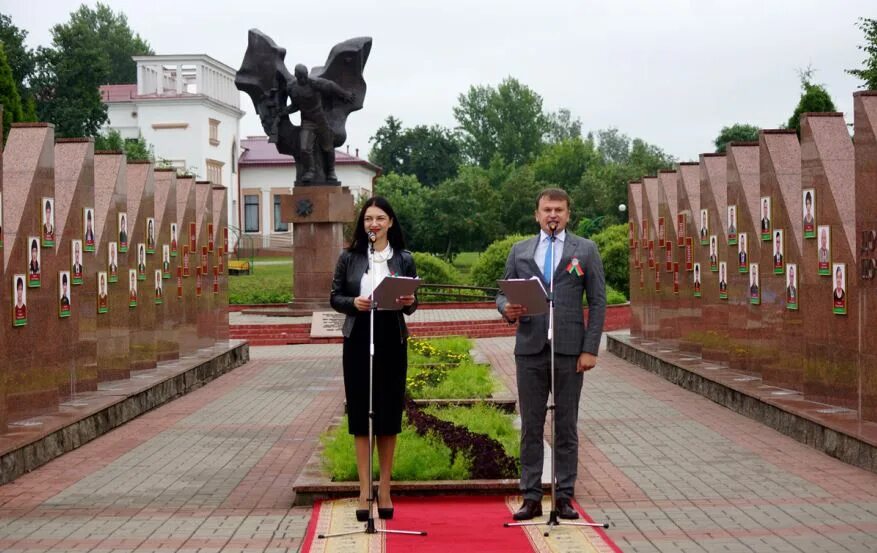 Город слуцк белоруссия. Слуцк город в белоруссии история. Слуцк белоруссия. Слуцк беларусь. Стадион слуцкого фото.