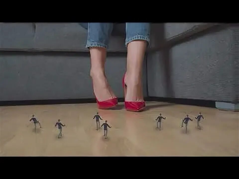 Женщина великан. Giantess mila. Великанша элизабет. Giantess milana. Giantess kbella growth spurts talks принцесса.