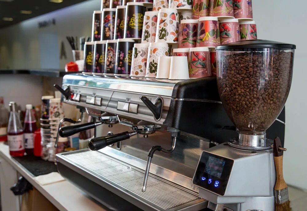 Куплю готовый бизнес кофейню. Оборудование для кофейни. Оборудования для кофеин. Кофейное оборудование для кофейни. Кофе аппарат для кофейни.