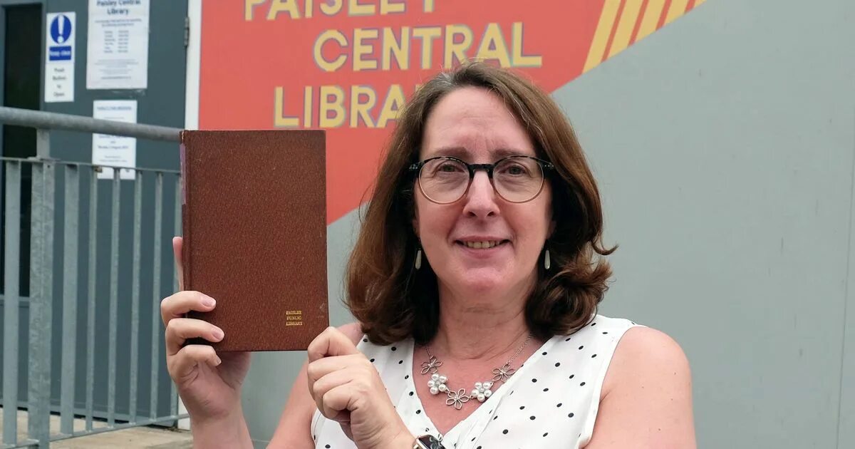 Those books return to the library. Those books return to the library
