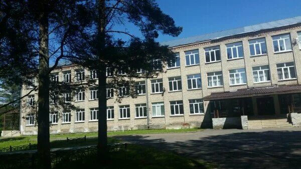 средняя школа 2 пошехонье. школа 2 пошехонье. пошехонье первая школа. сош пошехонье. последний звонок 2021 пошехонье.