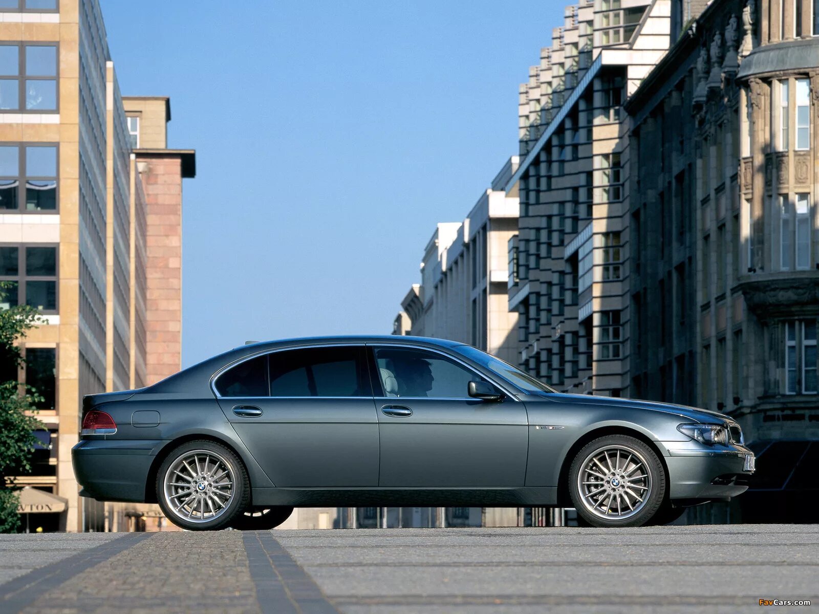 Авито купить бмв 7. BMW 7 e65 e66. BMW 7 e65 long. BMW e66 760li. BMW e65/66.