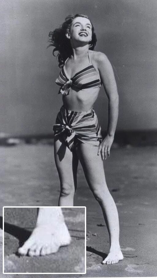 Монро 6. Мерлин монро 6 пальцев. Мерлин монро 6 пальцев. Мерлин монро родинка. Марлин монро.