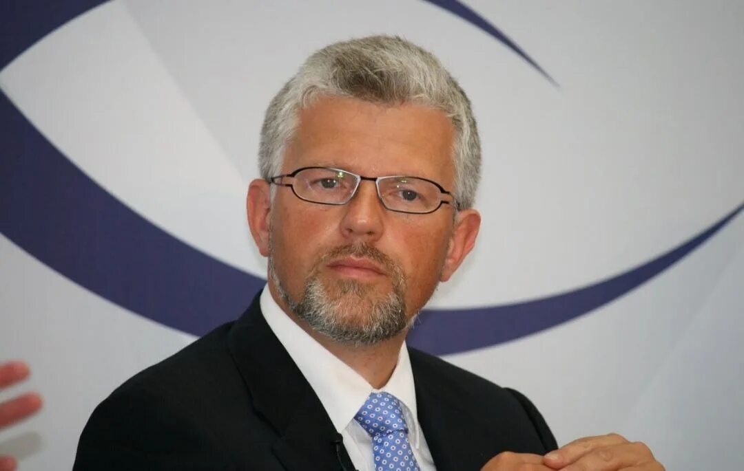 Мельник посол Украины в Германии.