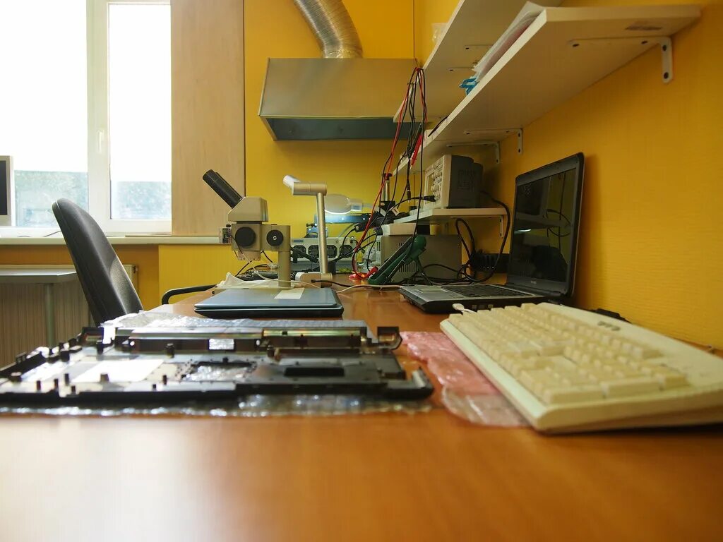 Пк на вега 3. Ремонт телефонов в куркино. Московский компьютерный сервис. Компьютерный мастер митино. Московский компьютерный сервис.