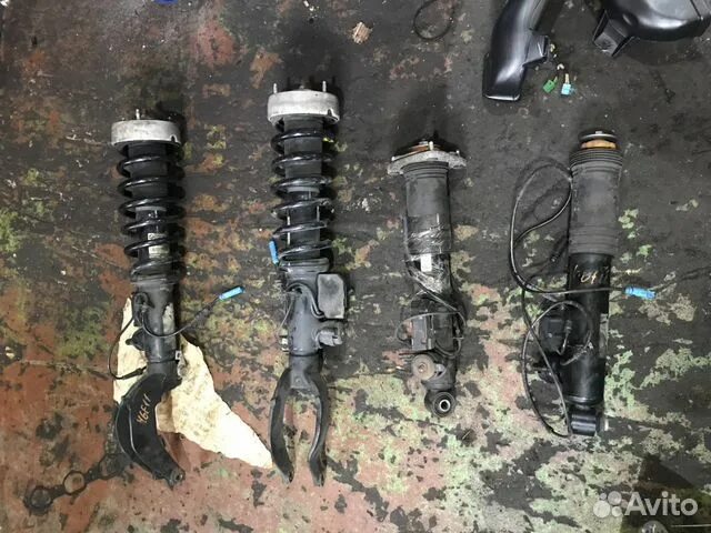 Амортизатор x5 e70 4. 37106875084 аналоги. Амортизатор x5 e70. Bmw x5 стойка. Bmw x5 стойка.