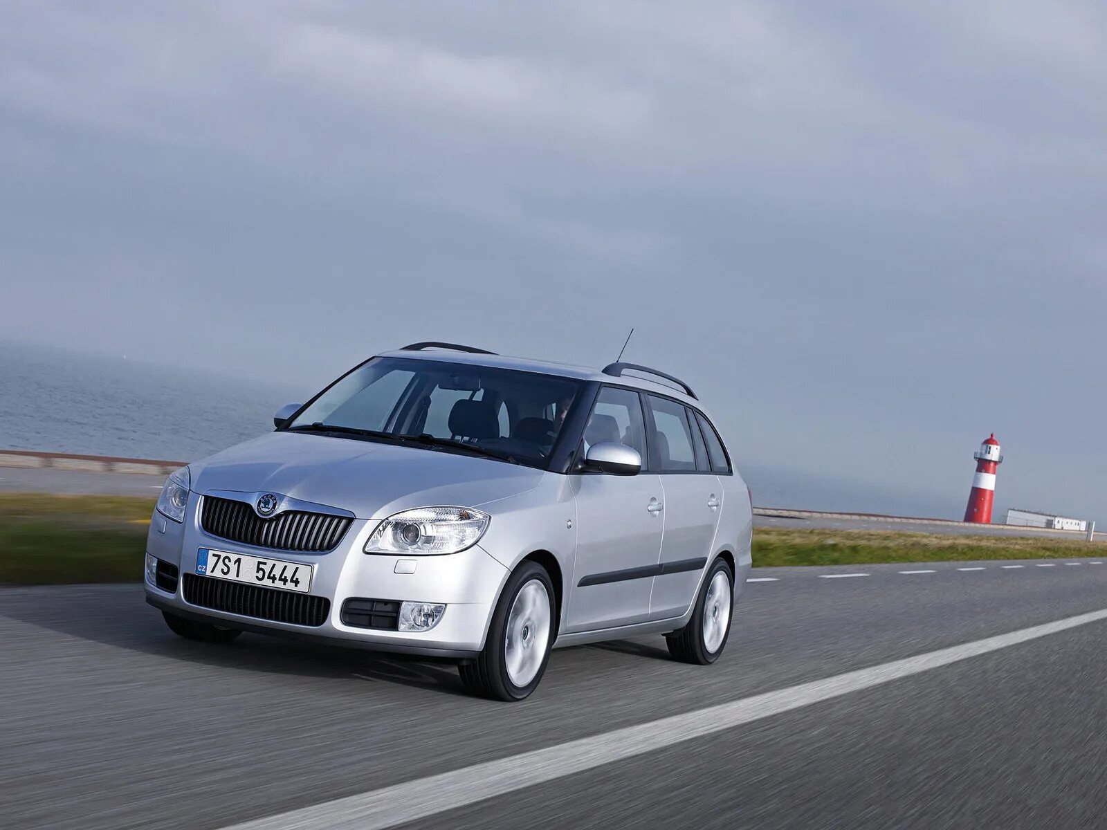 Шкода фабия 1 универсал. Skoda Fabia 2008 универсал. Skoda Fabia 5j. Шкода Фабия универсал 2008. Шкода Фабия 2008.