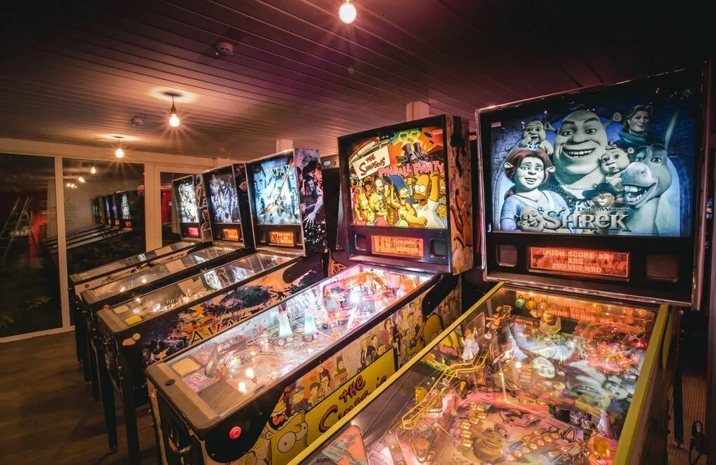 Пинбол в москве. Музей пинбола gopinball. Музей пинбола парк Горького. Go Pinball музей. Музей пинбола gopinball, Москва, улица Крымский вал.