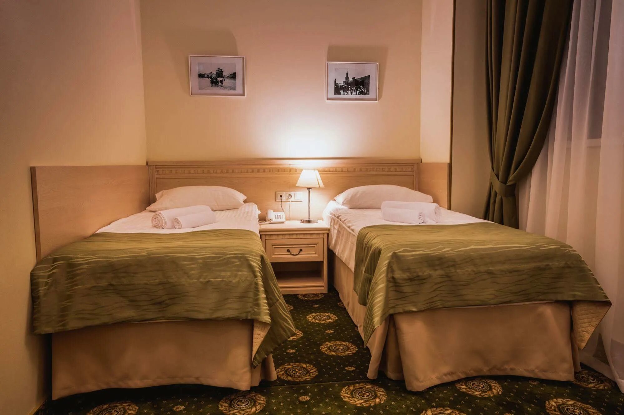 Отель старосадский. Лестницы в отелях. Отель старосадский фото. Отель старосадский москва официальный сайт. Москва отель старосадский на карте.