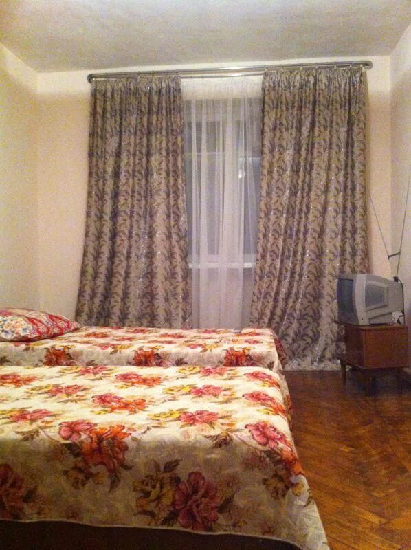 Сухуми посуточно. Квартира 1 комнатная Абхазия. Абхаз авто квартиры в Сухуми. Абхаз авто квартир в городе Сухум.