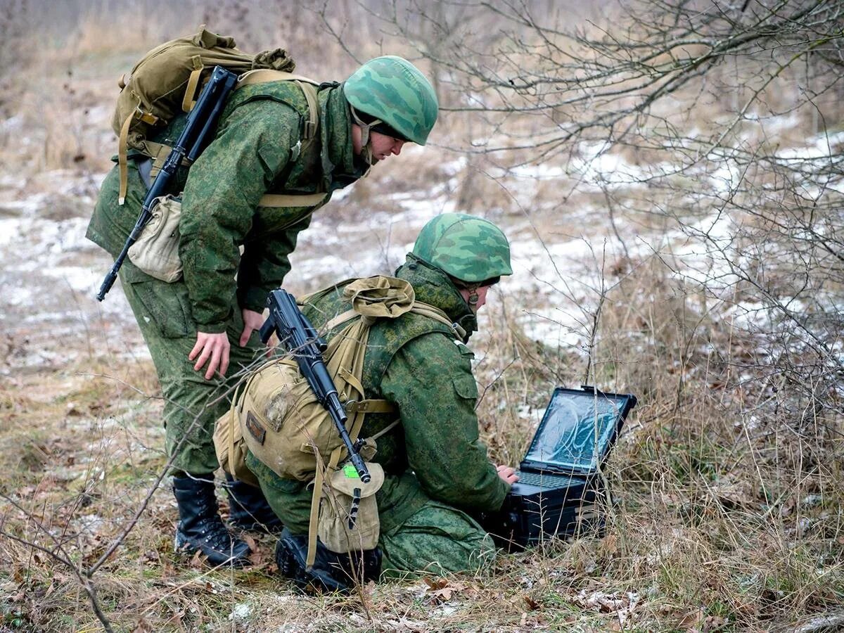 Военный разведчик. Разведка войска. Разведка армии РФ. Военная разведка армия России. Специальная военная информация