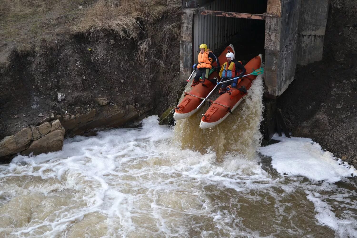 порог кумио река шуя. сплав на куми-порог карелия. тунтсайоки тумча. порог прошел. шуя порог кеняйкоски рафтинг.