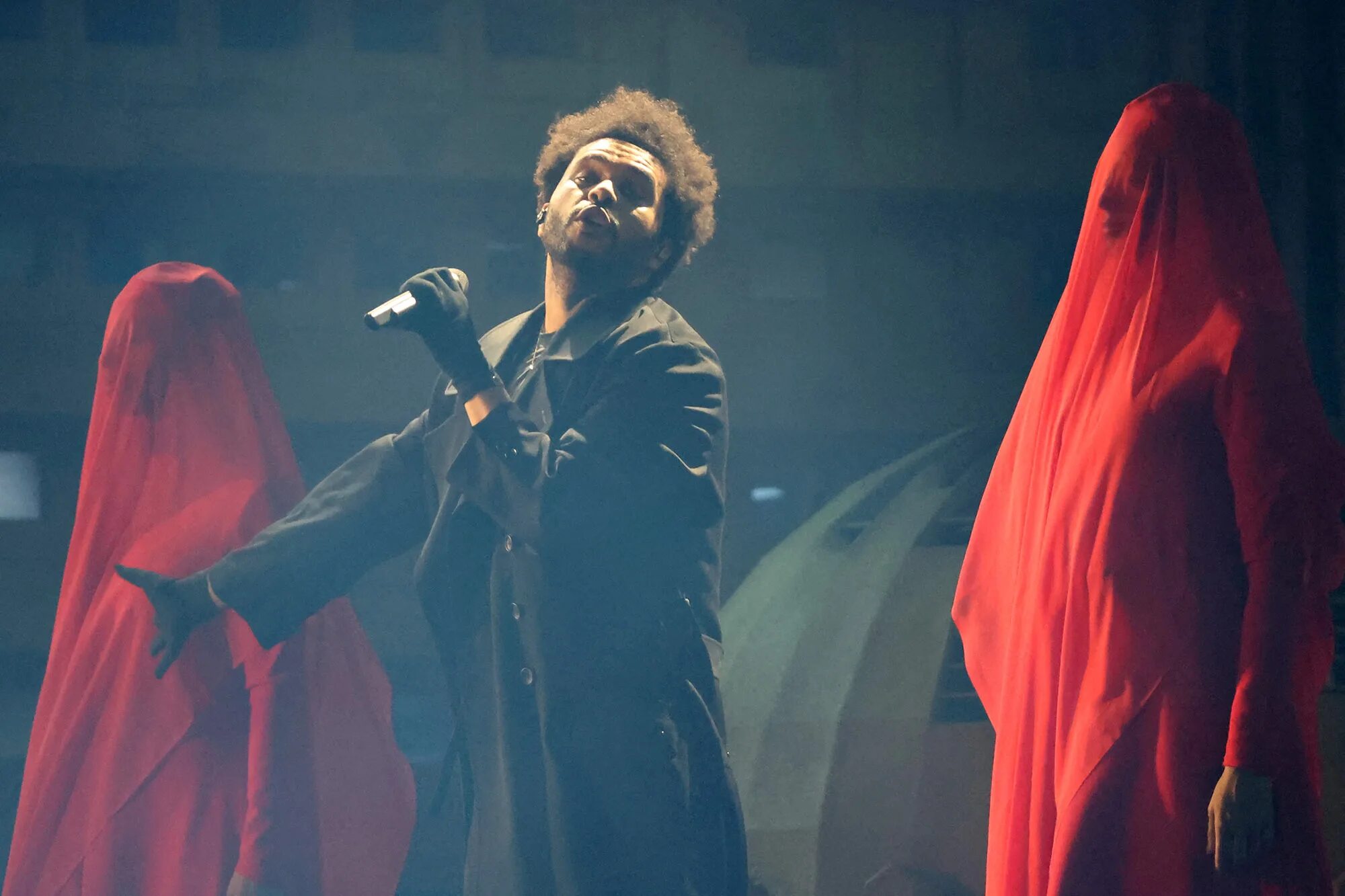 Rosalía the weeknd - la fama. La weekend. La weekend. Rosalia the weeknd la. La weekend.