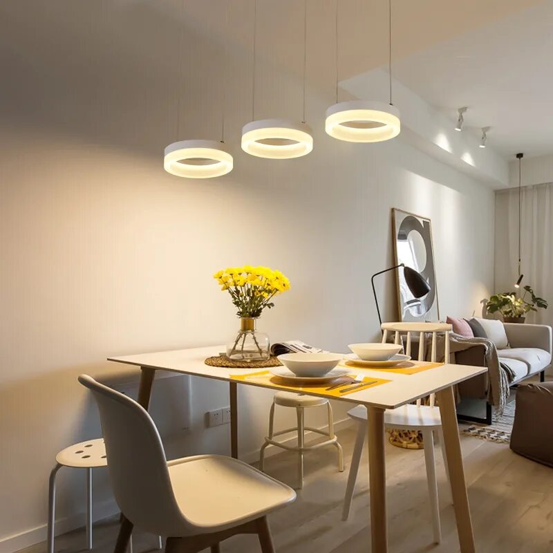 Люстра над столом. Люстры в интерьере. Люстры на кухню в интерьере. Люстра над столом на кухне. Над столом 3.