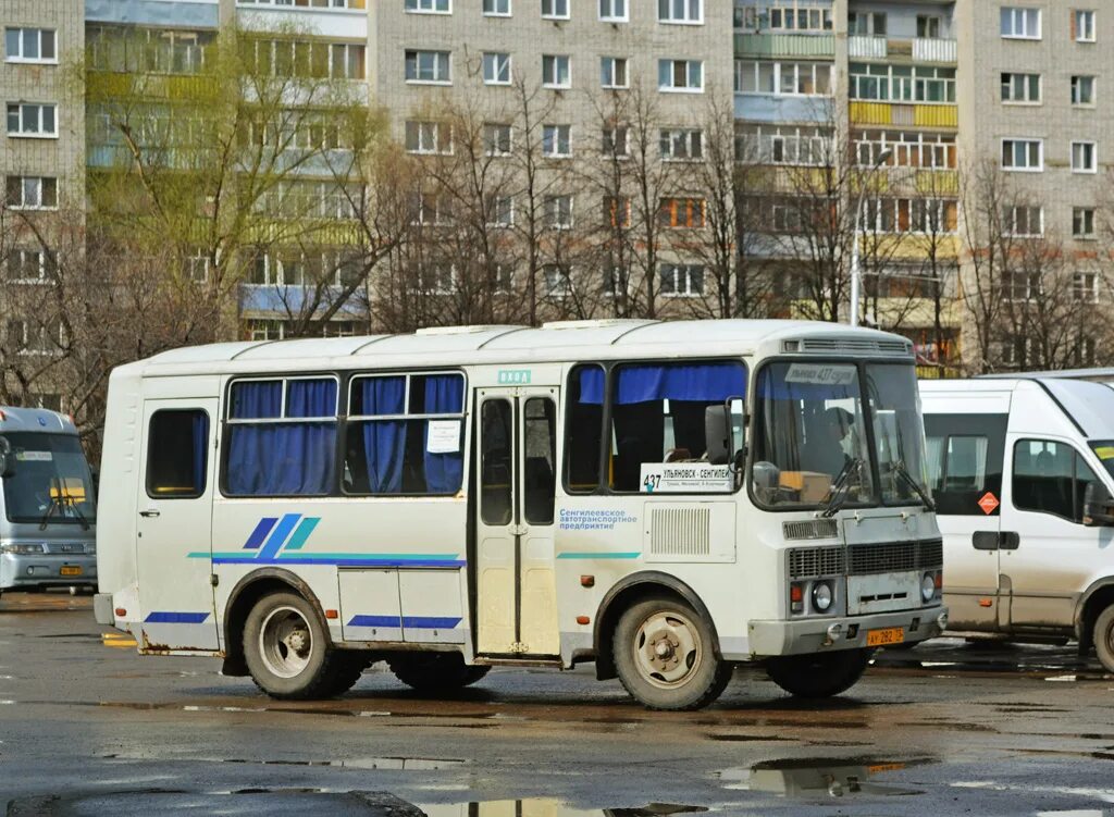 Автовокзал Ульяновск. Автобусы на автовокзале Ульяновск. Ульяновск ПАЗ. Ульяновский автовокзал с автобусами.