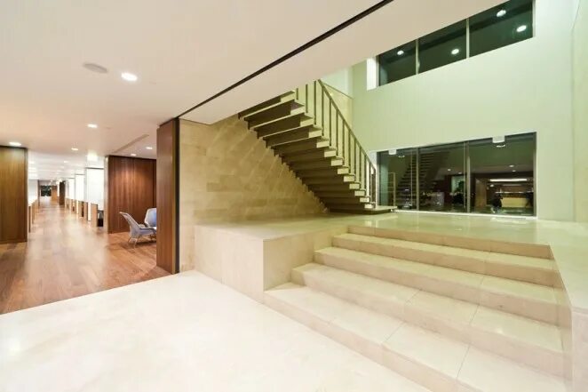 1 properties. Бц лайтхаус валовая ул 26. o1 properties офис. o1 properties компания. бц лайтхаус интерьер.