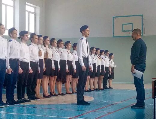 Поселок калья школа 10. Школа номер 14 п калья. Североуральская детская школа искусств. Калья североуральск. Поселок калья школа 14.
