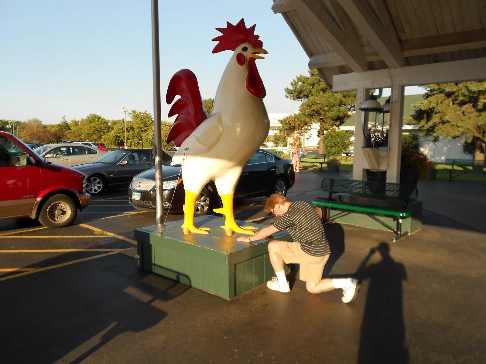 Японская мифология знаки зодиака. Камень куриный бог. Chicken god. Майнкрафт курица с ножом. Chicken god.