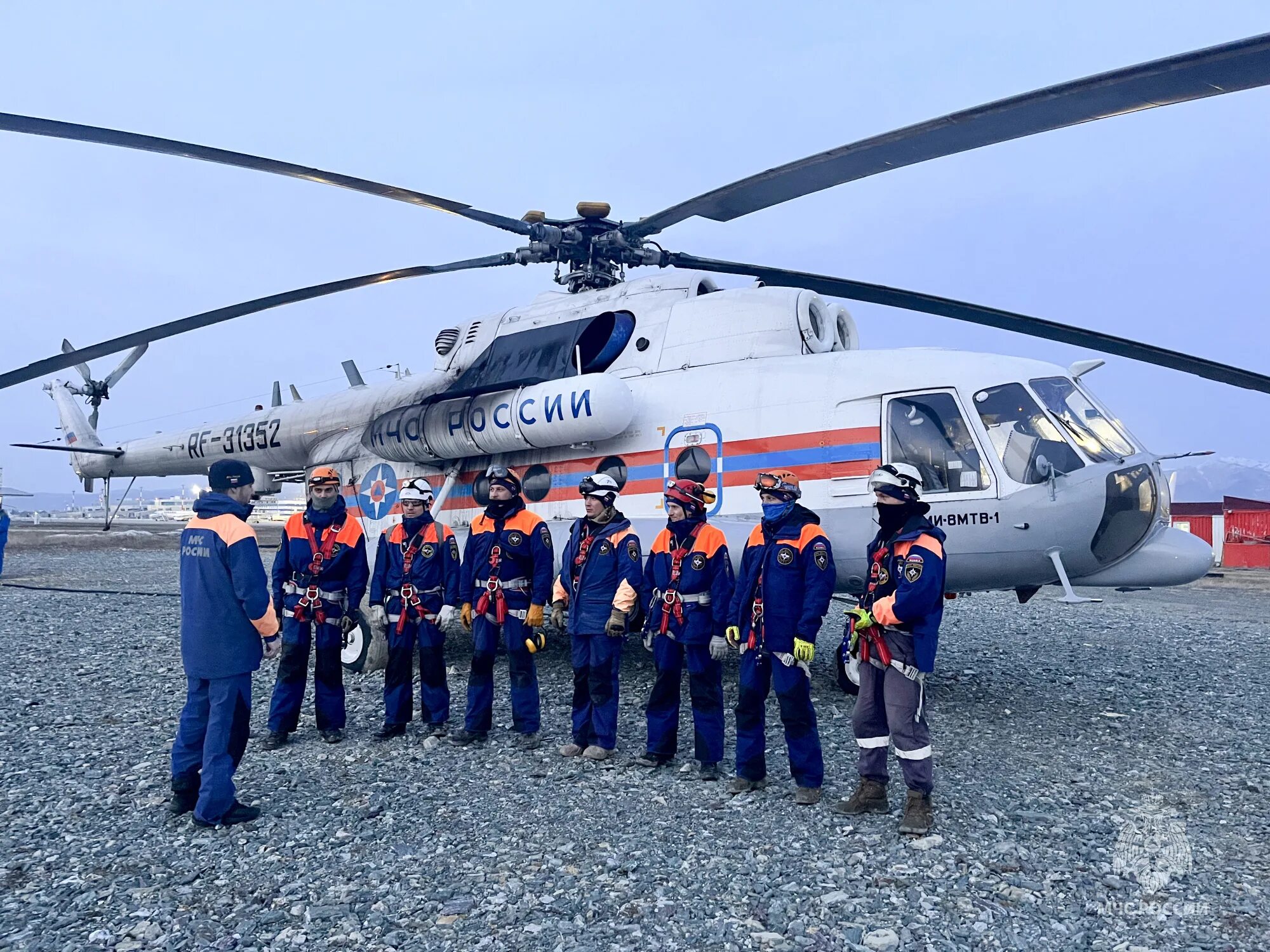 Ми 8 десантное отделение. Приморский край ми-8. Ми8 предатель. Ми8 предатель. Ми8 предатель.