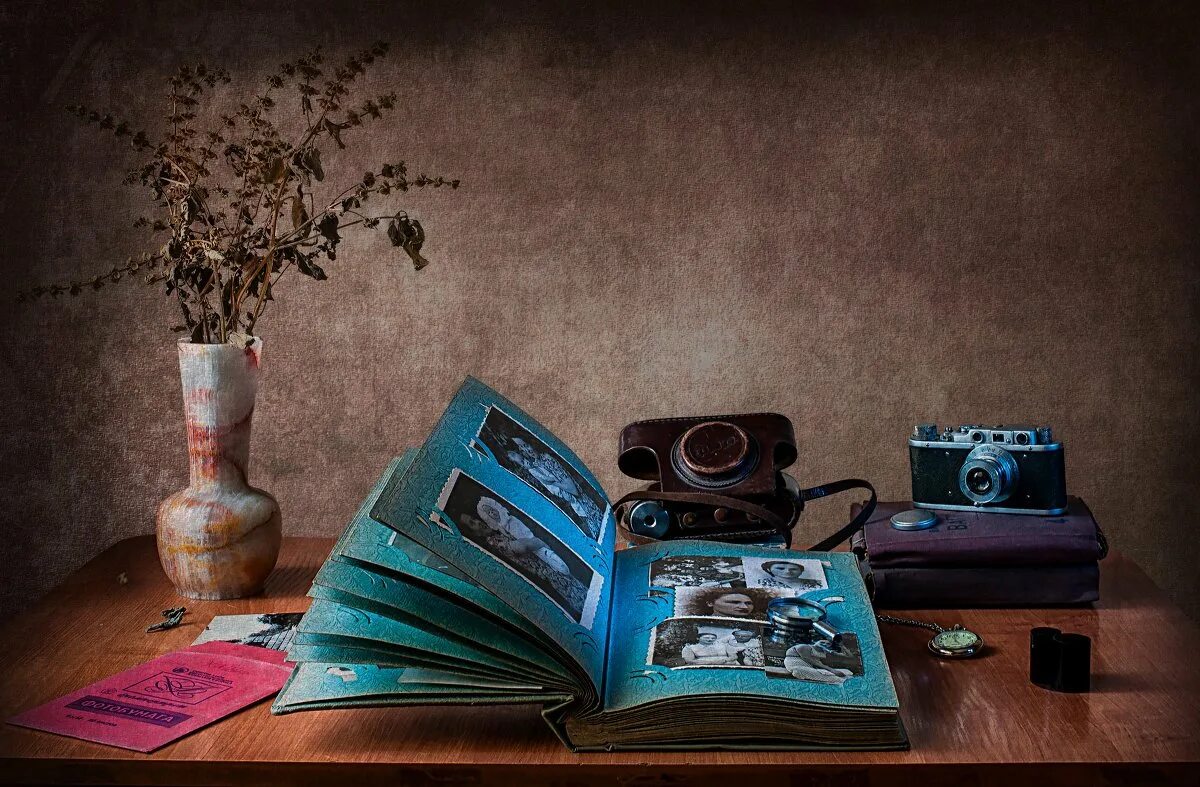Предыдущий альбом. Старый фотоальбом. Старый фотоальбом. Воспоминания о прошлом. Старый фотоальбом для фотошопа.