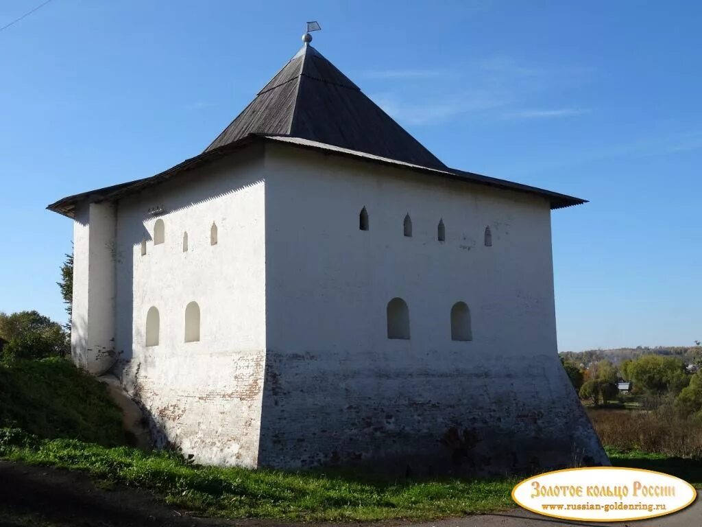 Вязьма башня крепости. Спасская башня вязьма. Спасская башня вязьма. Крепость вязьма. Вязьма кремль.