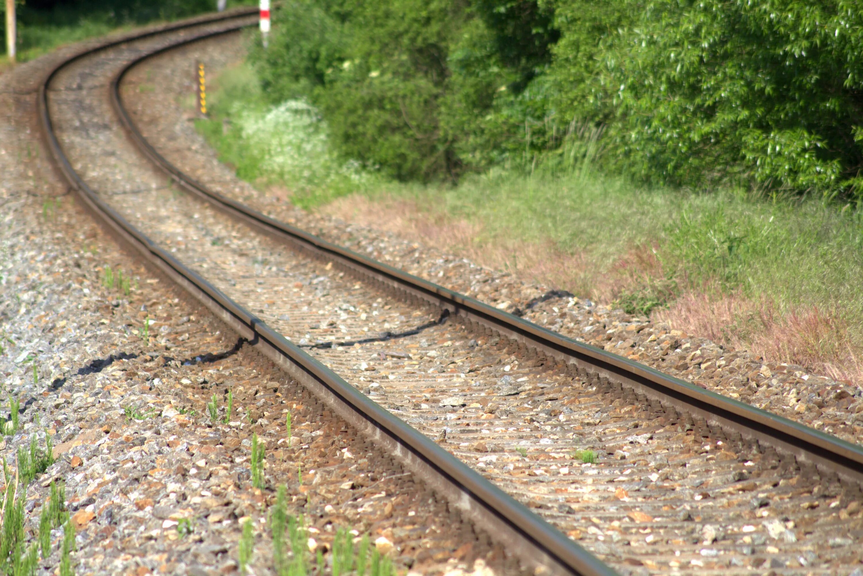 Railway line. Железная дорога Rail track 4110. Рельсы бесстыковой путь. Рельсы поворот. Кривая железная дорога.