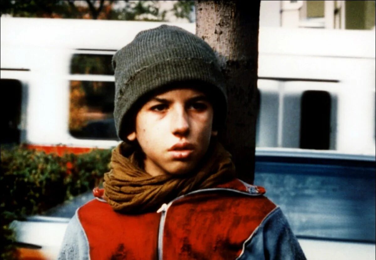 71 фрагмент хронологии случайностей себастиан стэн. 71 фильм. 71 фрагмент хронологии случайностей фильм 1994. 71 фрагмент хронологии. 71 фильм.