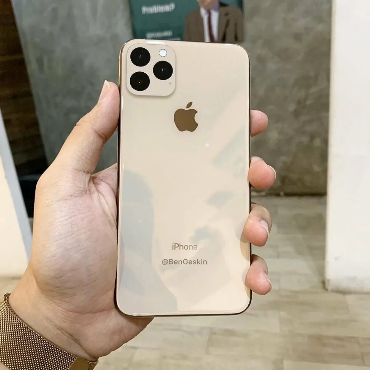 Стоит 12 й iphone. Айфон 11про max. айфон 11 про макс 128 гб. iphone 11 pro max. iphone 13 pro max.