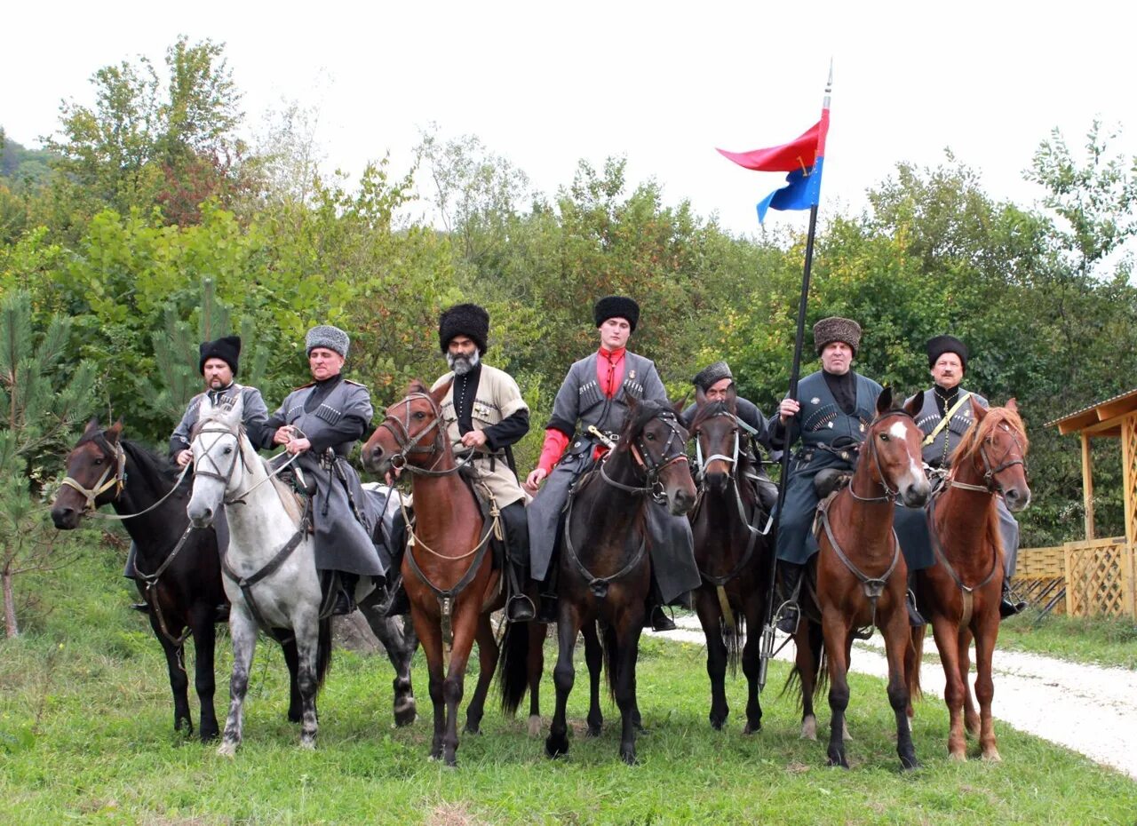 Аыерьянов. Казаки дружинники дон. Новочеркасск донских казаков. Казаки дона. Донского казаки донской казачок.
