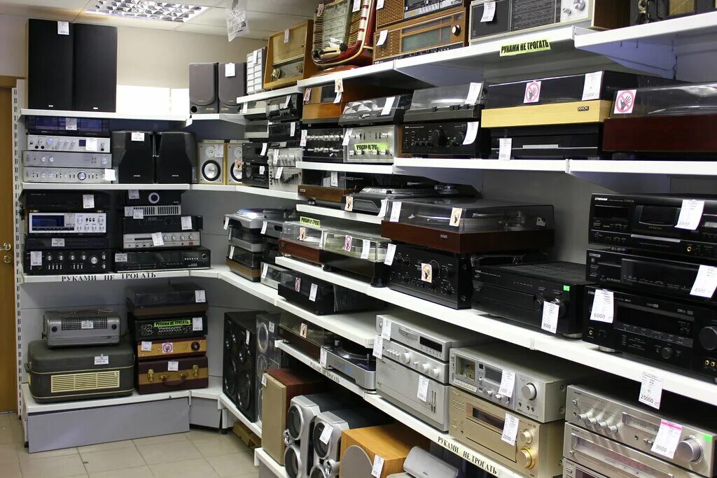 магазин брендовой одежды. магазин комиссионка. комиссионный магазин москва. комиссионка техники. комиссионка одежды.