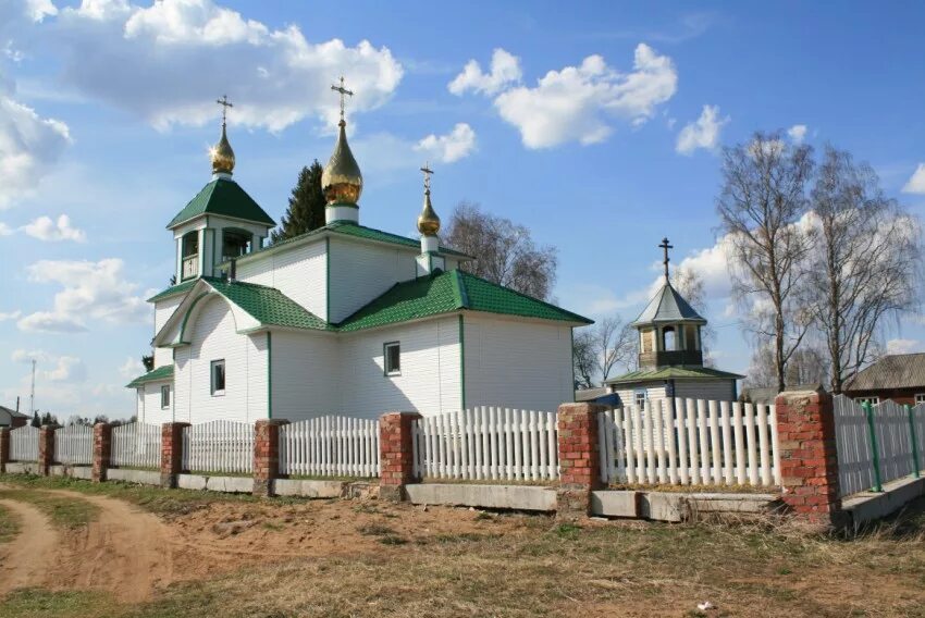 Погода в спаспорубе. Республика Коми Прилузский район село Спаспоруб. Свято Троицкий храм Прилузский район. Церковь Троицы Живоначальной Спаспорубе. Церкви Прилузского района.