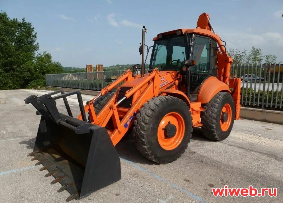 Fiat Kobelco fb200.2. Экскаватор погрузчик Fiat Kobelco fb200-2. Фиат Кобелко fb 200. Фиат Хитачи ФБ 200.2.