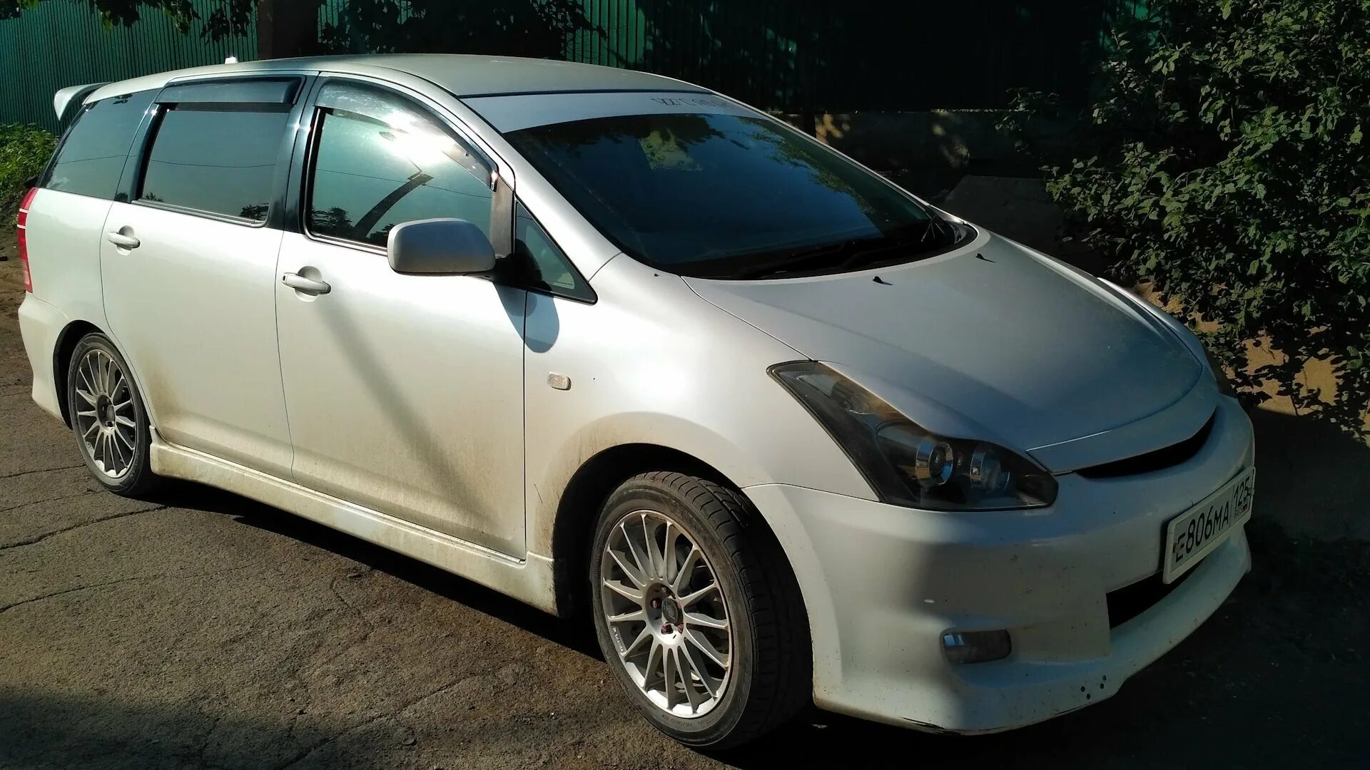 Тойота виш 20 кузов. Тойота виш 20 кузов. Toyota wish 2010 tuning. Тойота виш 20 кузов. Тойота виш 2 поколение.
