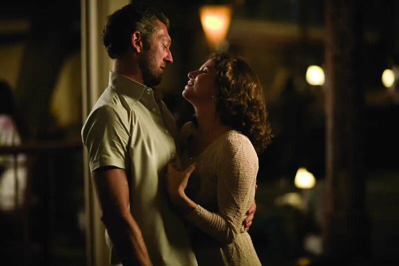 элис исааз и венсан кассель. бросив на произвол судьбы. бросить на произвол. бросить на произвол судьбы. брошенная на произволсудбы.