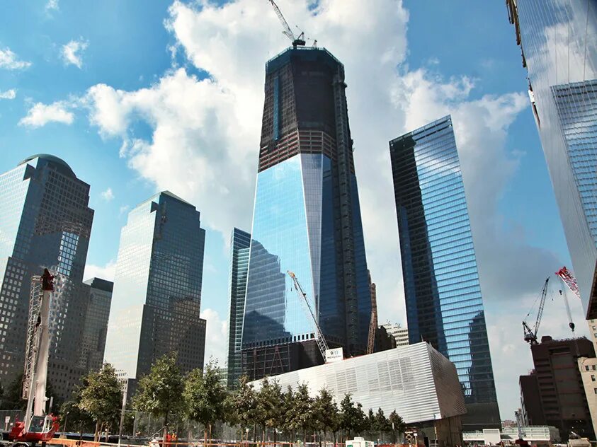 Башня свободы в нью-йорке. One world centre. Здание всемирного торгового центра в нью-йорке. Башня свободы в нью-йорке. Всемирный торговый центр 1 башня свободы ночь.