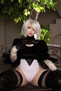 Сексуальный косплей 2B из игры NieR: Automata - GamEYE