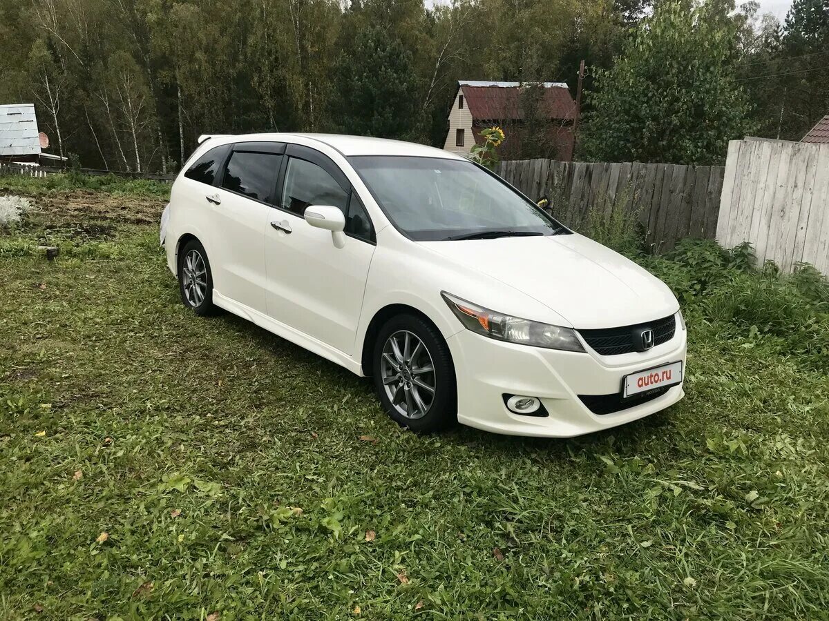 Хонда стрим 2011. Honda Stream 2010. Хонда стрим 2011 белый. Honda Stream 2010 белая.