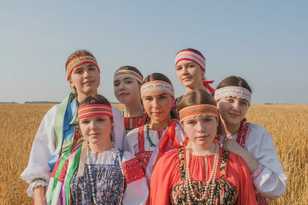 Сделать русский ой. Видеоклип Ой русский хоровод фото.