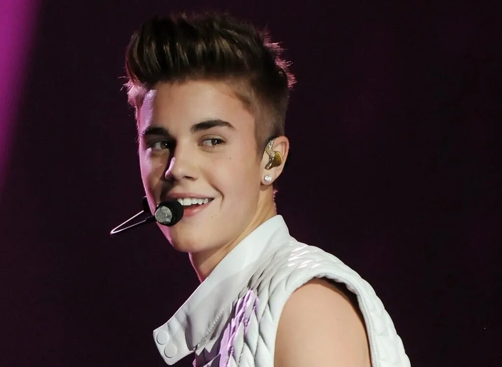 Певица джастин бибер. Джастин бибер. Джастин бибер 2020. Джастин бибер молодой. Джастин бибер потерял на nft.