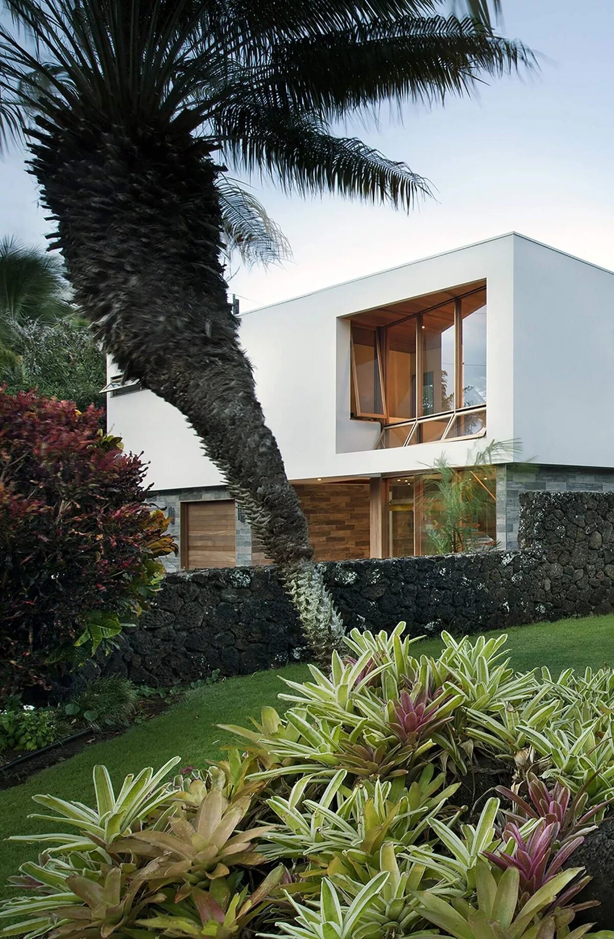 Островной дом. Островные домики. Дом на окинаве. Вилла на гавайях. Dhigali maldives 5 мальдивы.